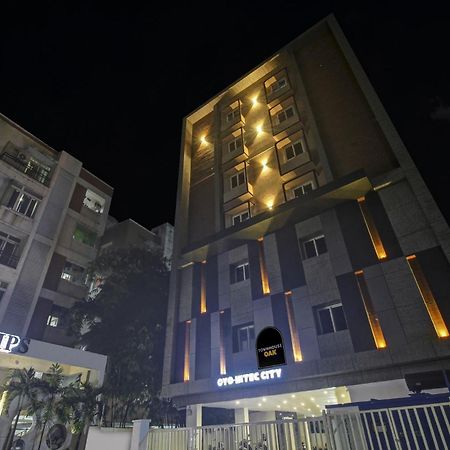 Super Townhouse Oak Hitec City Near Image Hospital ハイデラバード エクステリア 写真