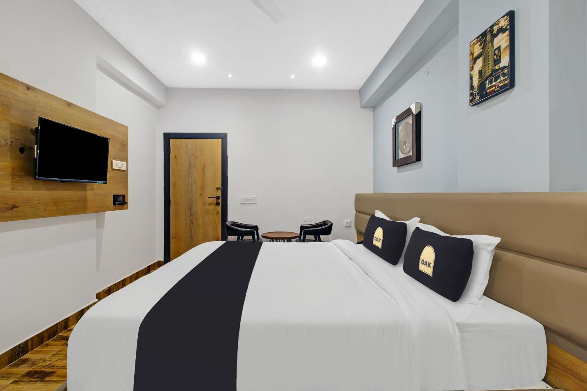 Super Townhouse Oak Hitec City Near Image Hospital ハイデラバード エクステリア 写真