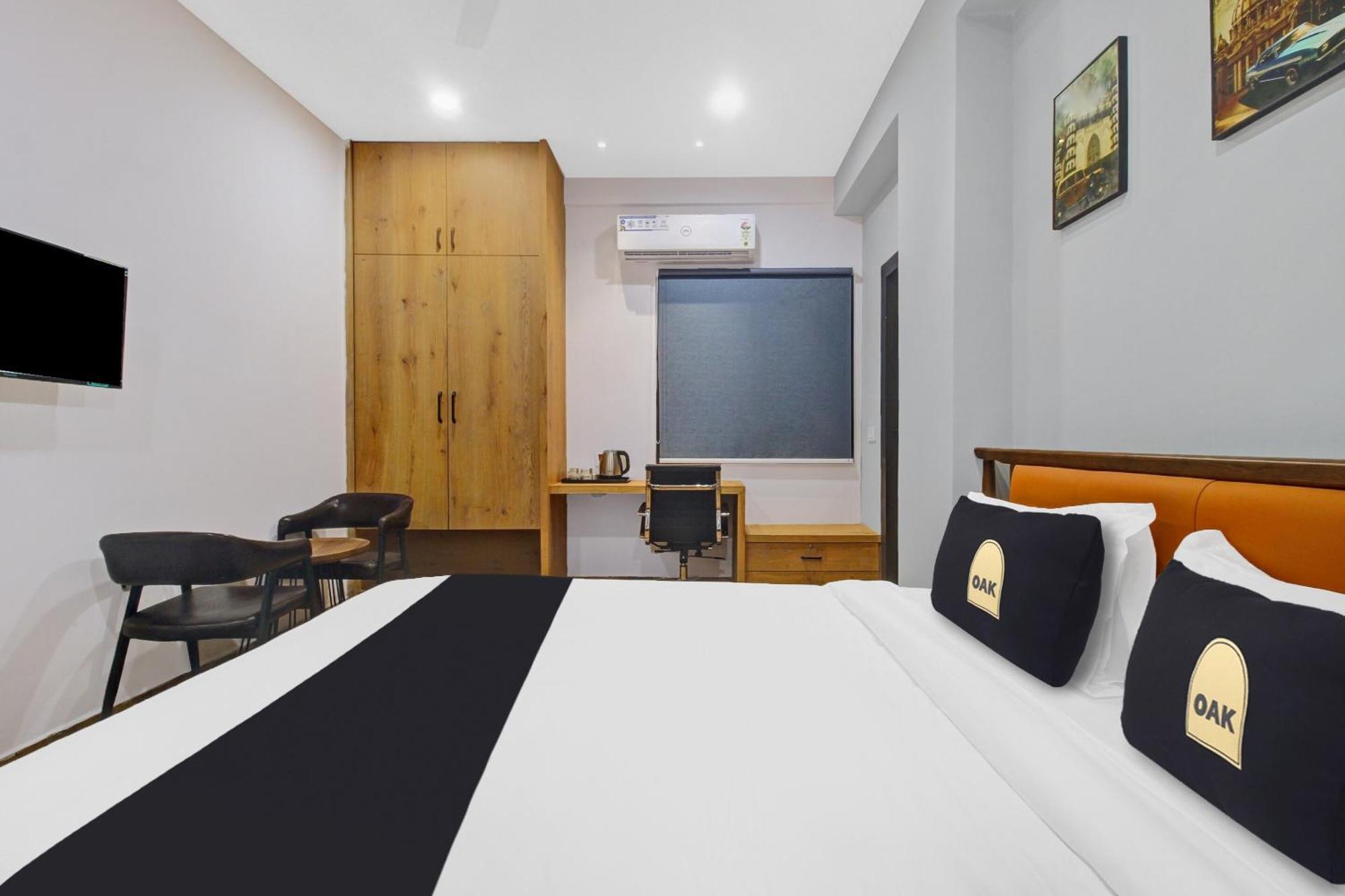 Super Townhouse Oak Hitec City Near Image Hospital ハイデラバード エクステリア 写真