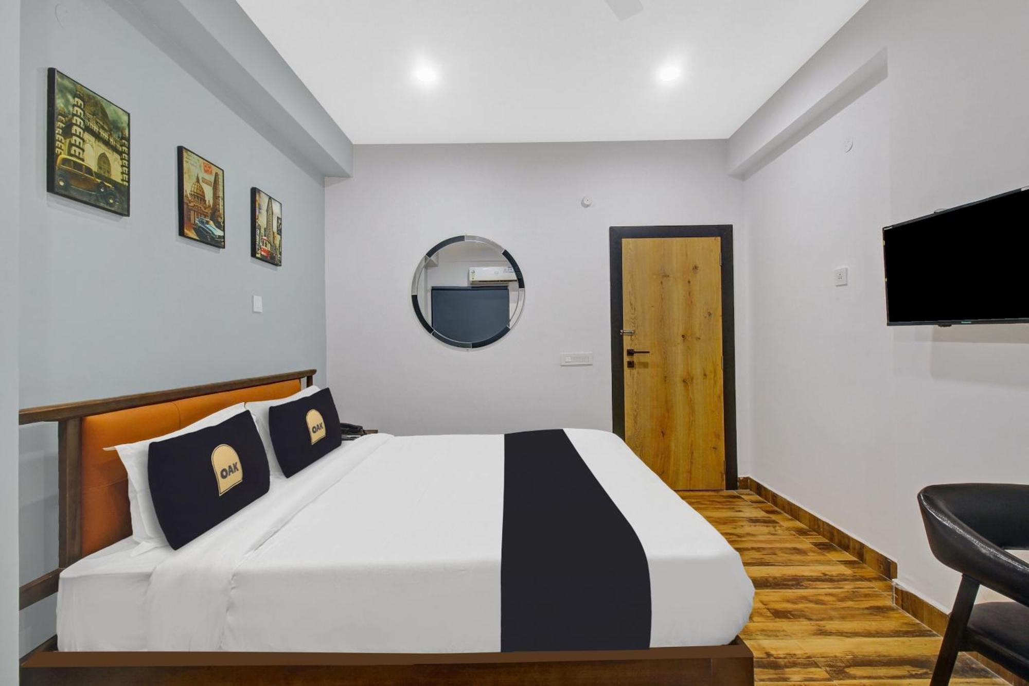 Super Townhouse Oak Hitec City Near Image Hospital ハイデラバード エクステリア 写真